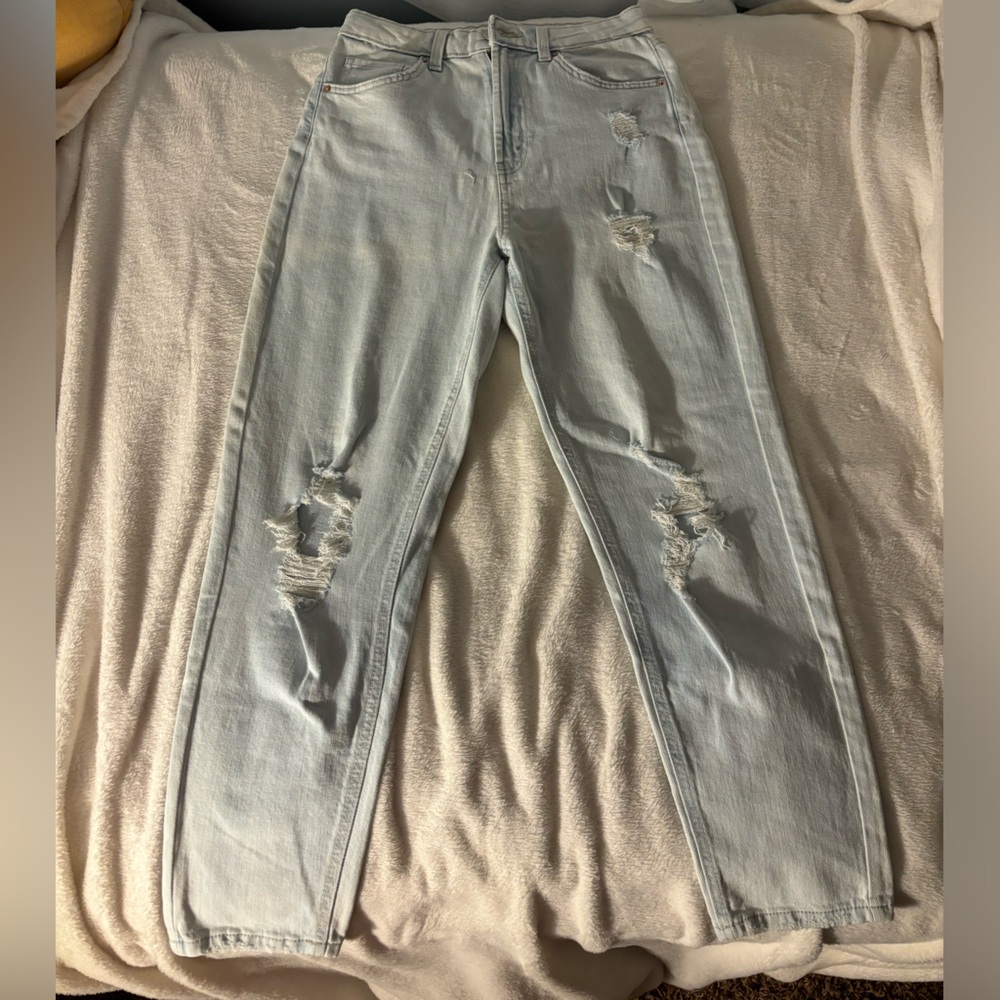 Wild Fable light wash high rise mom jean